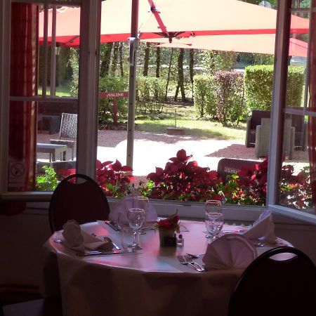 Le Chalet De La Foret Hotel 3 Etoiles Et Restaurant Vierzon Kültér fotó