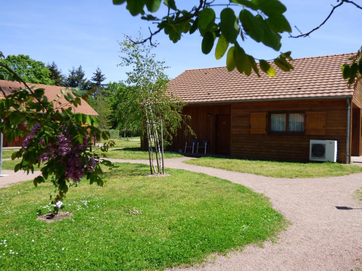 Le Chalet De La Foret Hotel 3 Etoiles Et Restaurant Vierzon Kültér fotó