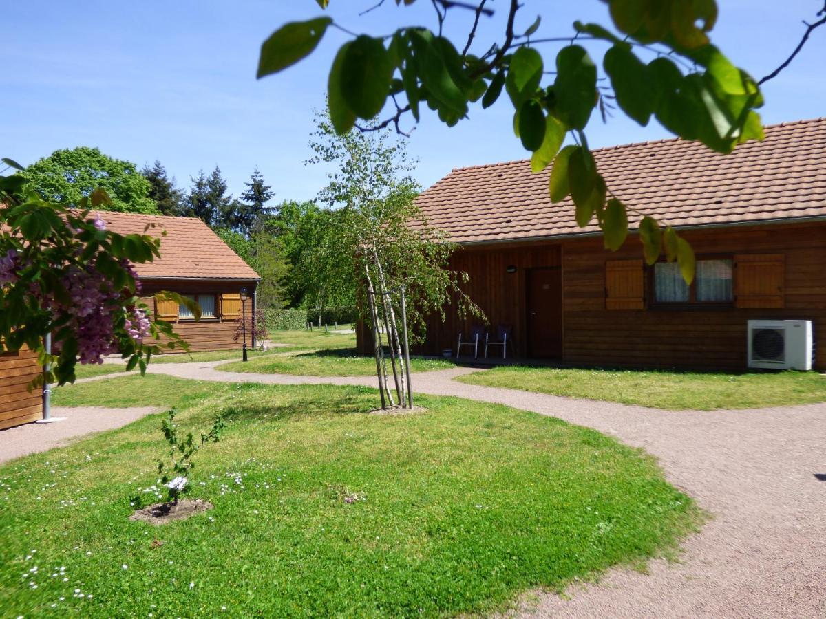 Le Chalet De La Foret Hotel 3 Etoiles Et Restaurant Vierzon Kültér fotó