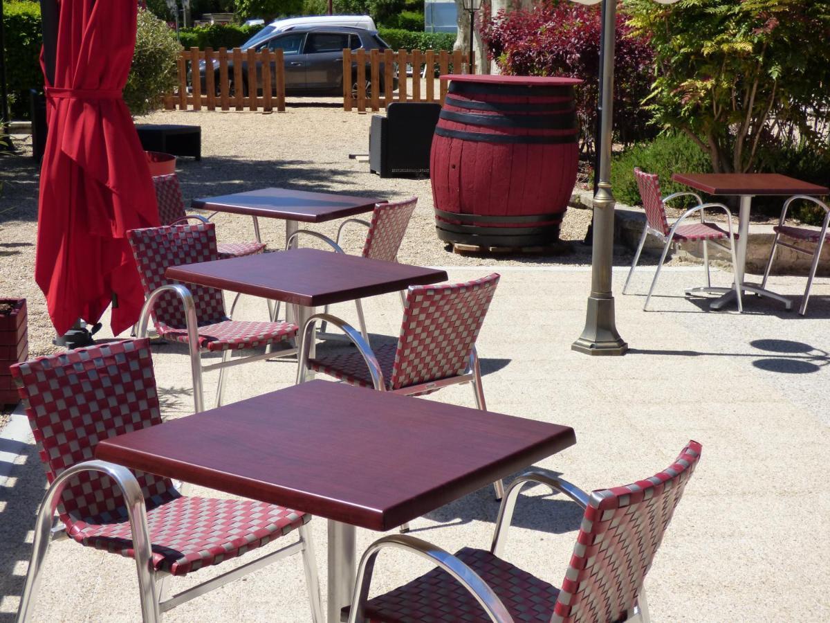 Le Chalet De La Foret Hotel 3 Etoiles Et Restaurant Vierzon Kültér fotó