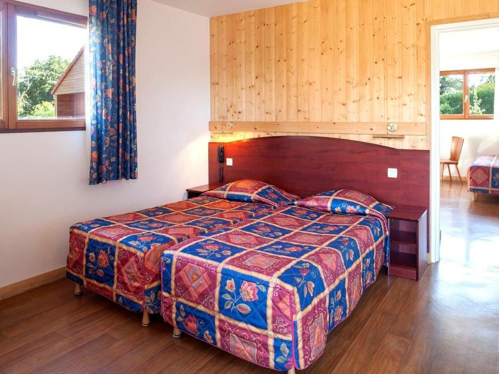 Le Chalet De La Foret Hotel 3 Etoiles Et Restaurant Vierzon Kültér fotó